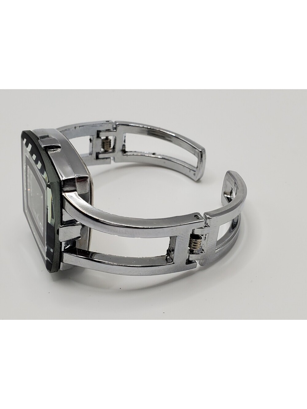 Cruise Club Quartz Cuff Band Watch Women 29mm Black Dial Silver Tone New Battery - Picture 2 of 10